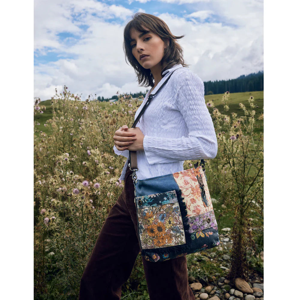 Le Fleur Blu Shoulder Bag